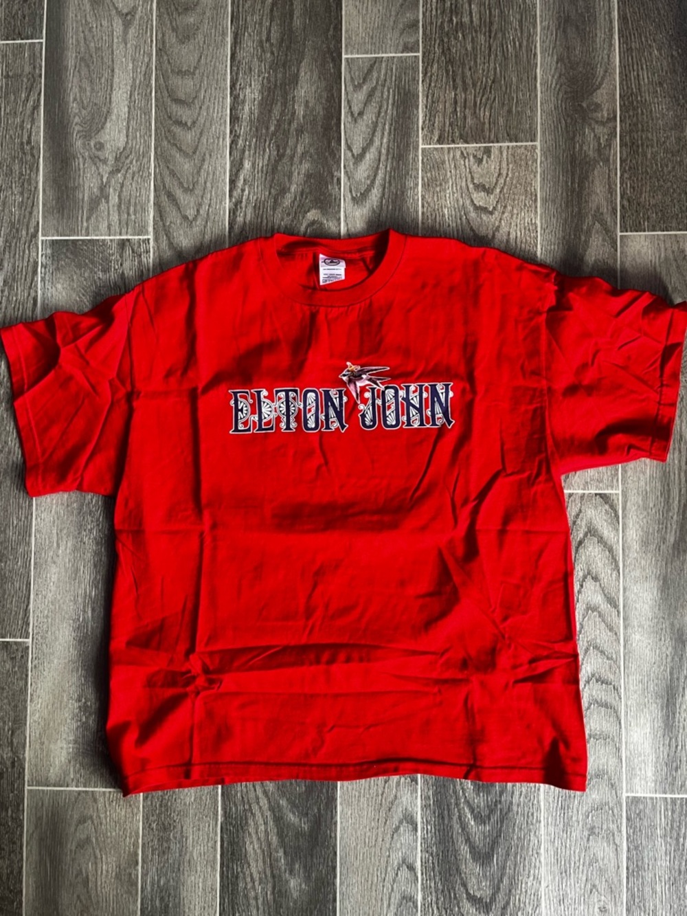 Vintage y2k Elton John rocket man tour tee red size XL